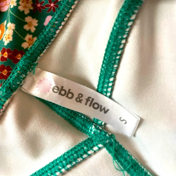 Ebb and Flow floral leggings Women’s size small - Picture 3 of 8
